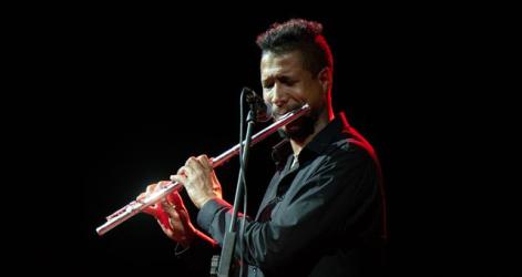 Le flûtiste Magic Malik (Malik Mezzadri), 30 avril 2018, Officine Grandi Riparazioni - Turin, Italie ©Getty - Alessandro Bosio/Pacific Press/LightRocket via Getty Images