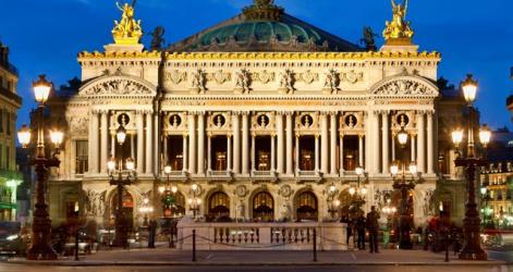 photographie de nuit : Opéra Garnier, Paris. ©Getty - Sylvain Sonnet